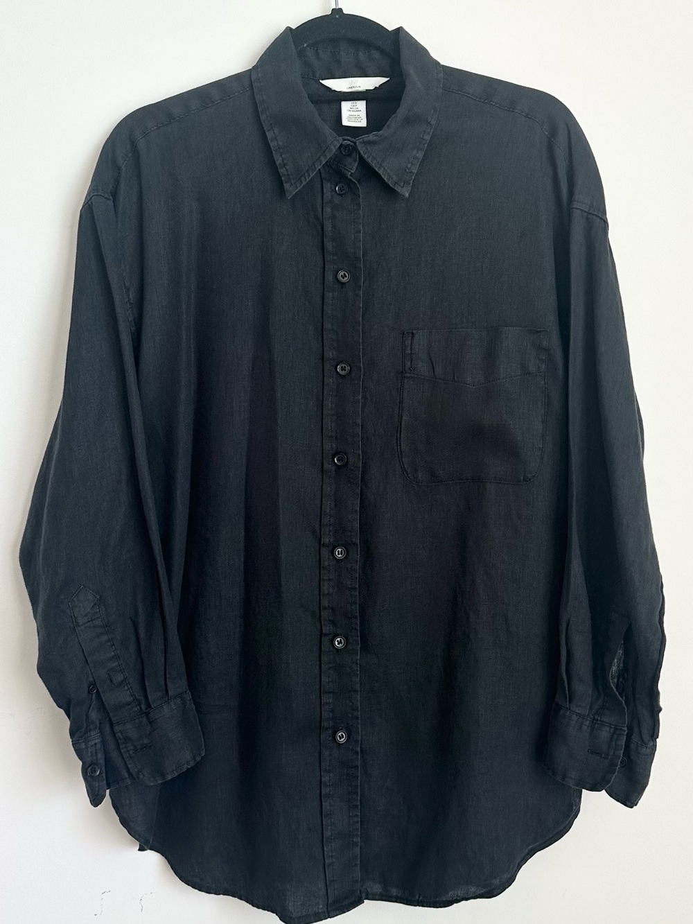 Like New! H&M Women’s Black Linen Long Sleeve Button Down Size S